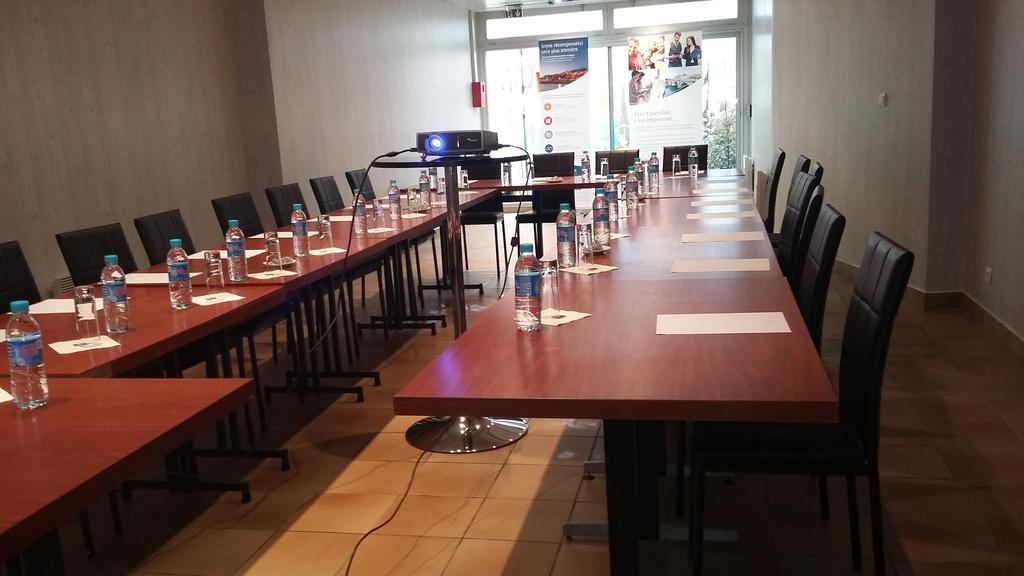 Comfort Hotel Rosporden Concarneau Екстериор снимка